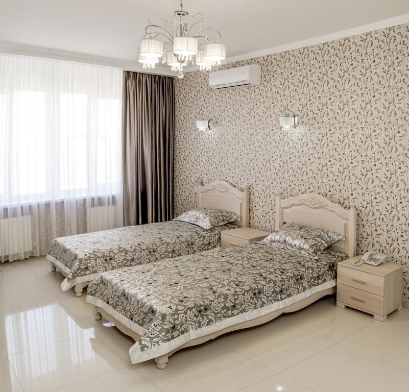Hotel Premier Kamjanske Zimmer foto