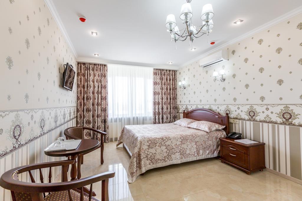 Hotel Premier Kamjanske Zimmer foto