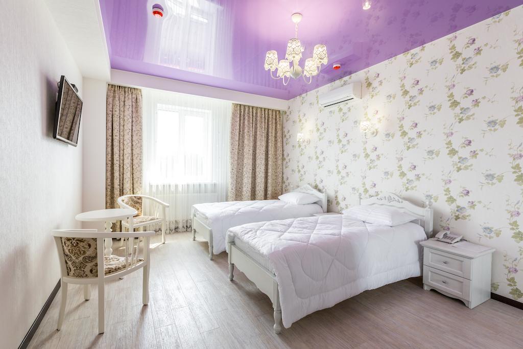 Hotel Premier Kamjanske Exterior foto